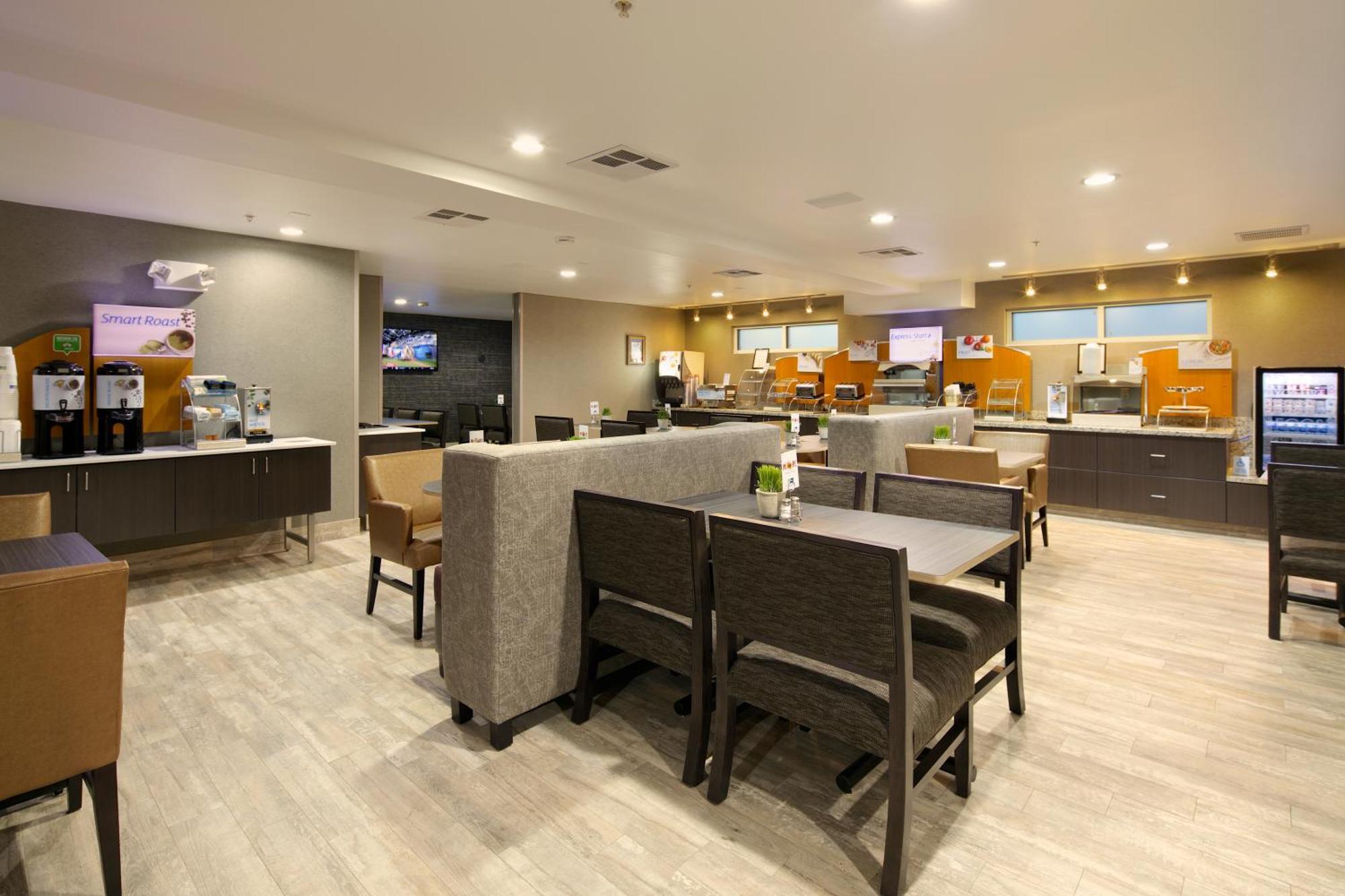 Holiday Inn Express Hotel & Suites - Paso Robles By Ihg Exteriér fotografie