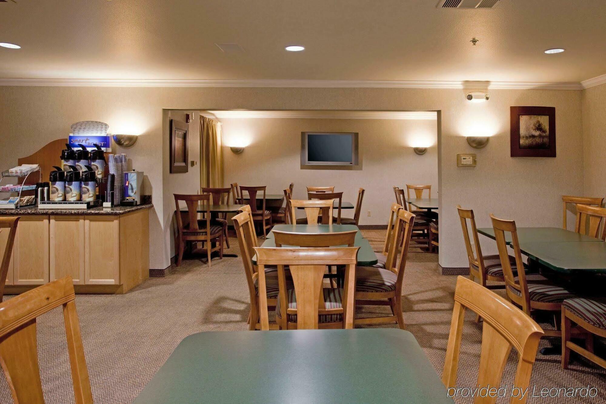 Holiday Inn Express Hotel & Suites - Paso Robles By Ihg Restaurace fotografie